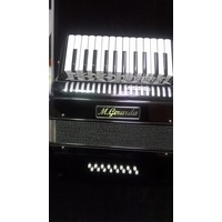 BLACK GERARDA 16 BASS PIANO ACCORDION